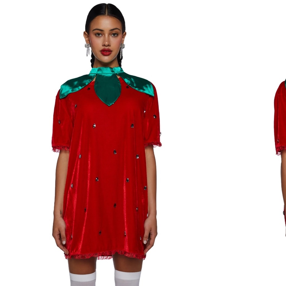 Berry Delicious Strawberry
Costume from doll kills